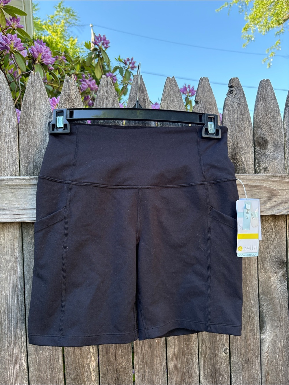 Zella Nordstrom medium yoga shorts. NWT!!